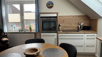 Kühlschrank, Herdplatte, Geschirrspüler