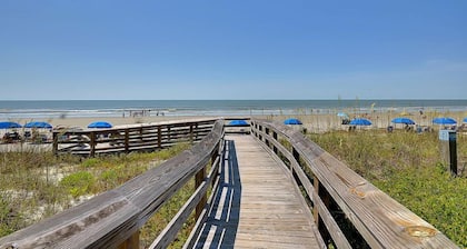 Incredible riverfront, gorgeous, renovated cottage in popular Inlet Cove