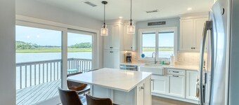 Incredible riverfront, gorgeous, renovated cottage in popular Inlet Cove