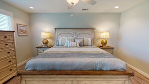 2 bedrooms, WiFi, bed sheets - 2nd Floor, Close to Pool, Hot Tub, Near Marina and Ferry (Port Aransas)