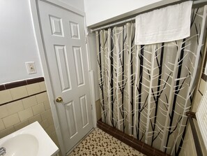 Chambre | Salle de bain | Serviettes fournies