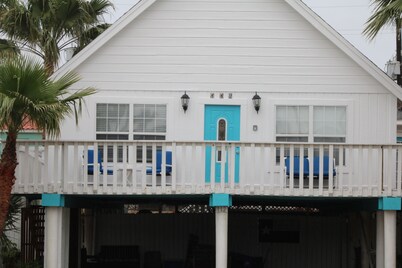 SUPER LOCATION, MIDDLE OF THE ISLAND