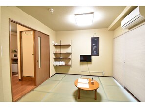 1 bedroom, desk, free WiFi, bed sheets