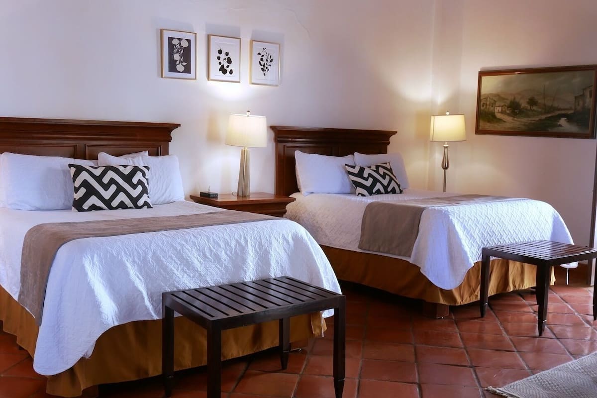 Deluxe tweepersoonskamer | 1 slaapkamer, luxe beddengoed, donzen dekbedden, individueel gedecoreerd
