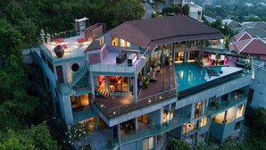 Front of property – evening/night - Villa Skyfall (Koh Samui)