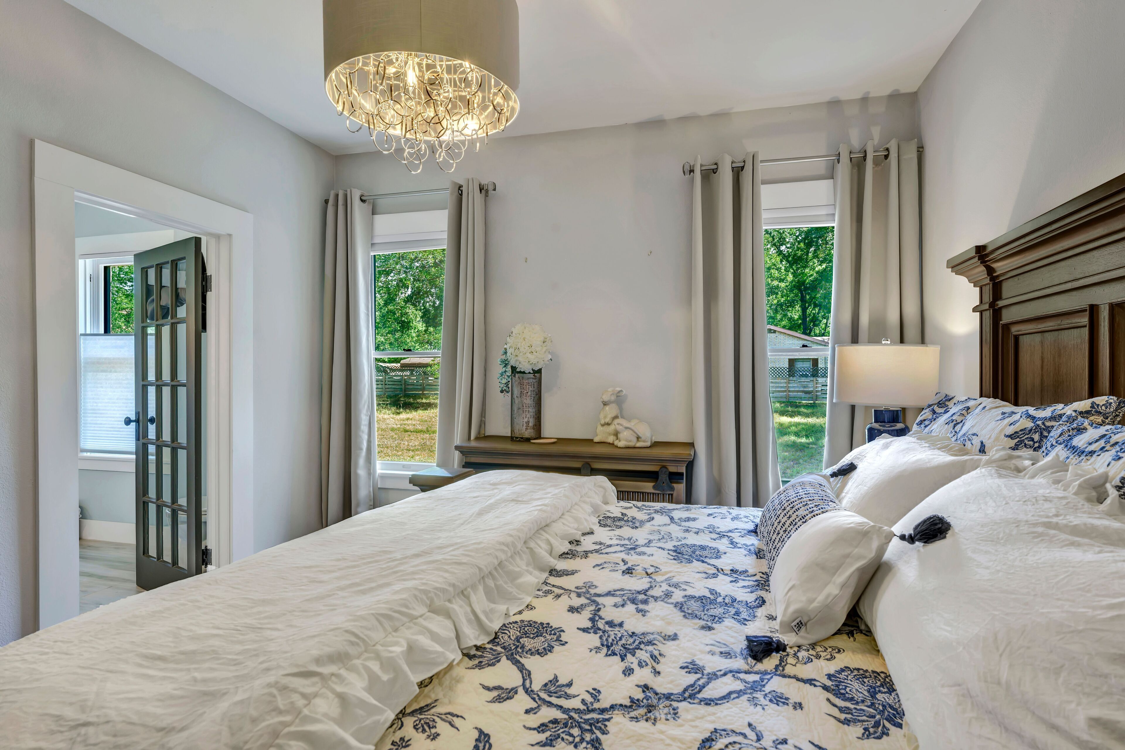 3 chambres, fer et planche à repasser, lit de bébé portatif, Wi-Fi