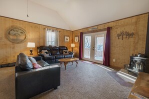 Fireplace, DVD player