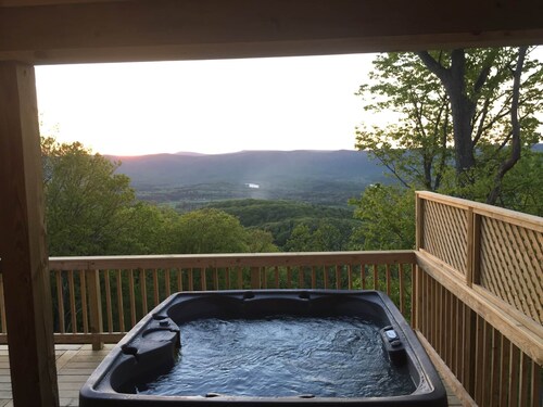 Overlook Mountain Supercabin