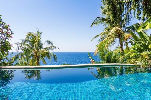 Aquamarine Seaview - Oceanfront villa with Private Pool