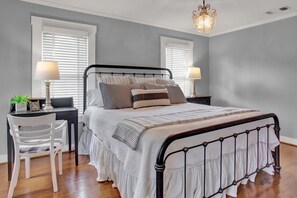 3 habitaciones, tabla de planchar con plancha y wifi gratis 