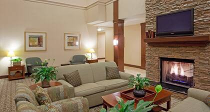 Studio Suite in Stafford! Shared Indoor Pool + BBQ Area