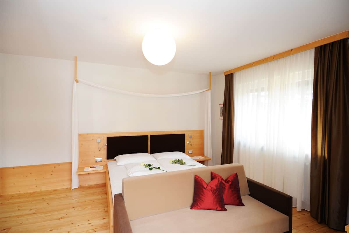 Doppelzimmer, 1 King-Bett, Nichtraucher, Gartenblick