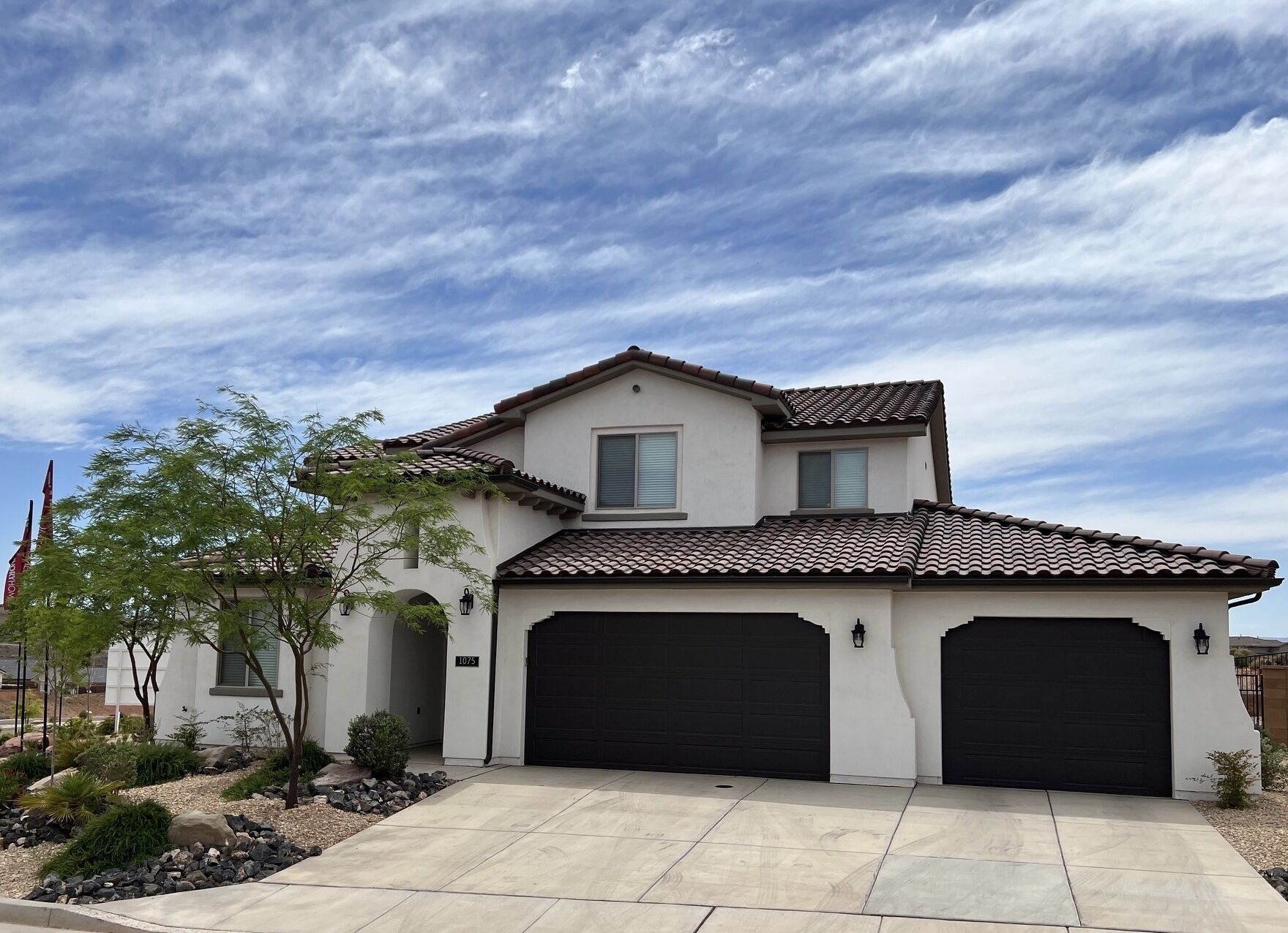 Poolside Luxury Home - 5BR 4BA 