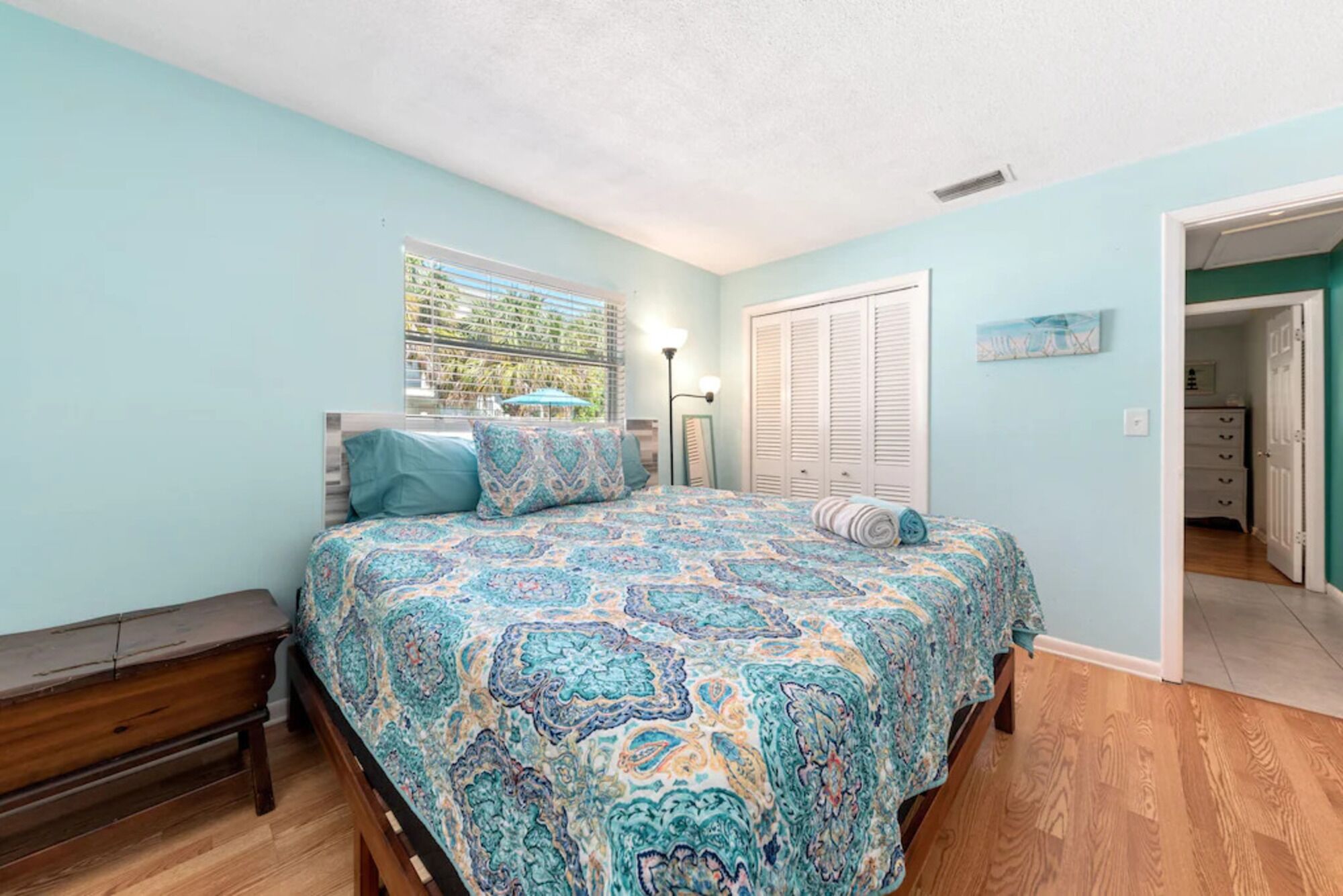 2 室のベッドルーム、アイロン / アイロン台、WiFi、ベッドシーツ