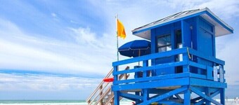 Siesta Key Beach Family Oasis - 3BR House with Heated Pool in Sarasota!
