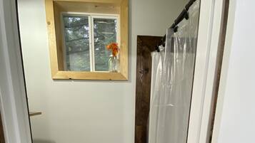 Dusche, Handtücher, Toilettenpapier