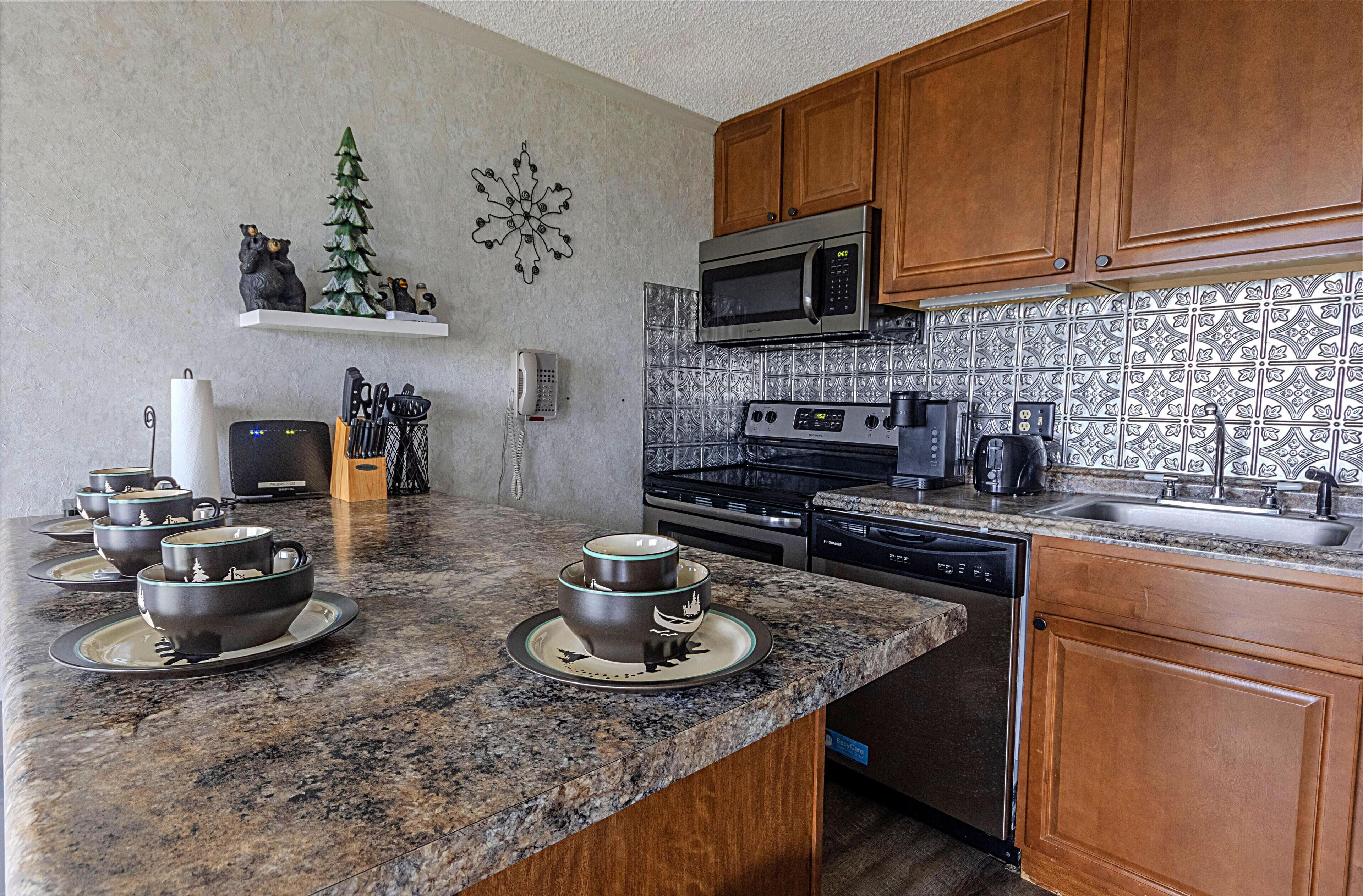 雪櫃、微波爐、焗爐、爐具