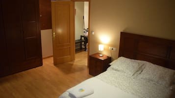 4 slaapkamers, een strijkplank/strijkijzer, wifi, beddengoed