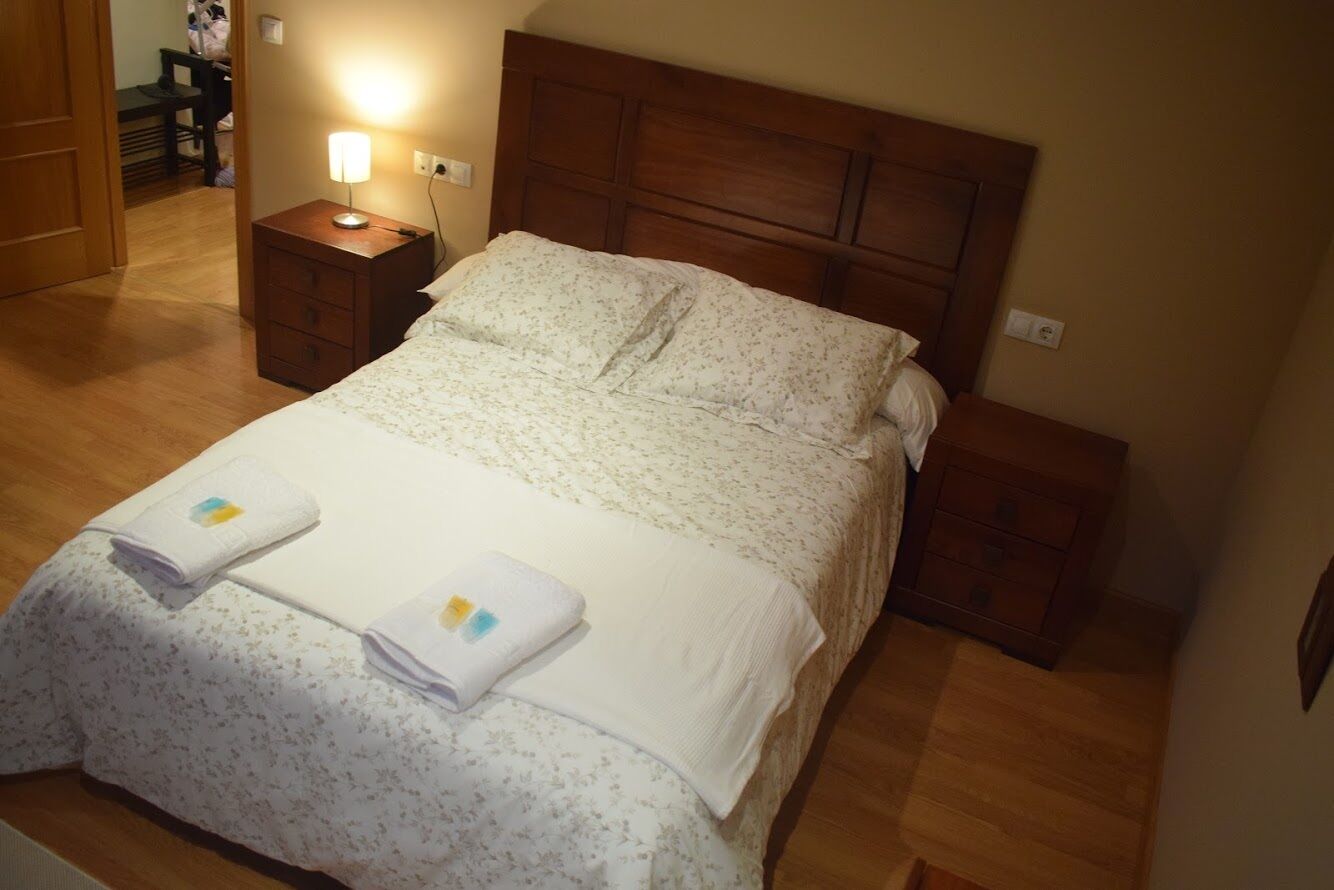 4 makuuhuonetta, silitysrauta/-lauta, Wi-Fi, vuodevaatteet