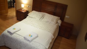 4 makuuhuonetta, silitysrauta/-lauta, Wi-Fi, vuodevaatteet