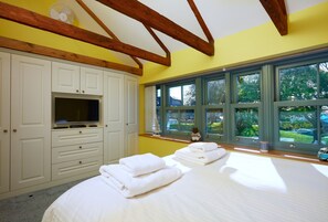 2 bedrooms, iron/ironing board, travel crib, WiFi