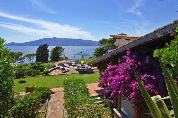 The garden and the panoramic view of the sea and the Argentario