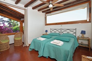 4 Schlafzimmer, Bügeleisen/Bügelbrett, kostenloses WLAN, Bettwäsche