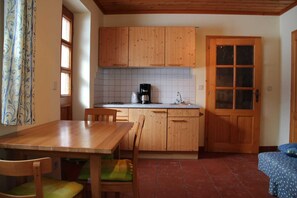 صورة غير مصنفة، 3 من 25، زرّ