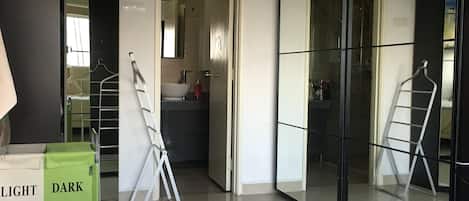 5 sovrum, skrivbord, strykjärn/strykbräda och gratis wi-fi