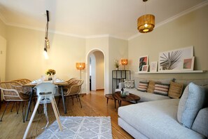 Unclassified image, 2 of 19, button