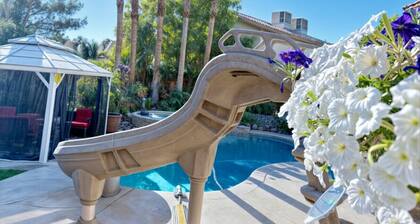Buddha Play | Modern | Pool & Spa Near Vegas strip