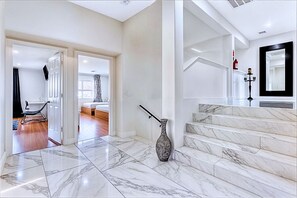 5 bedrooms, desk, soundproofing, iron/ironing board - Buddha Play | Modern | Pool & Spa Near Vegas strip (Henderson)