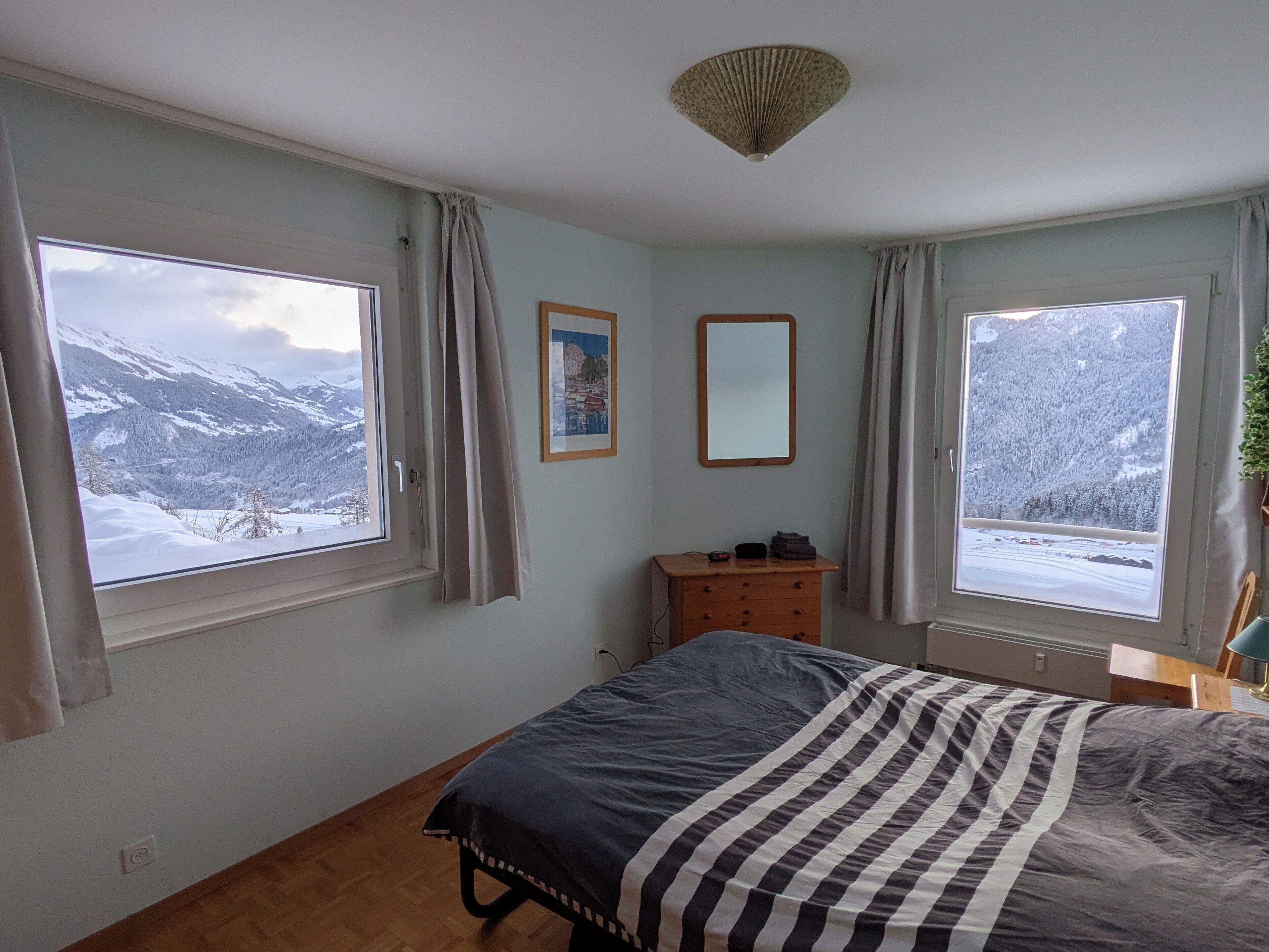 2 chambres, fer et planche à repasser, Wi-Fi gratuit, draps fournis