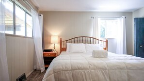 3 soverom, safe på rommet, skrivebord og strykejern/-brett