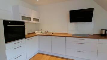 Refrigerador, horno, parrilla de estufa y lavavajillas