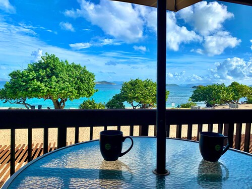 Jude's Caribbean Getaway-A205 Beachfront Sapphire BeachResort&Marina-w/GENERATOR