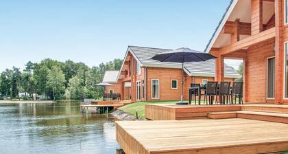 Lovely home in HEEL with WiFi