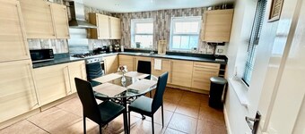 Mannys Apartment - Nice & Cozy 4Bed Flagship Lodge