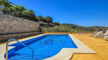 Alberca al aire libre