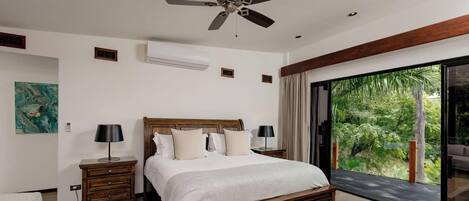 6 bedrooms, in-room safe, desk, iron/ironing board