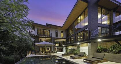 Welcome to Villa Nambi | Full Staffed + 2 boats for you! by Viridian Experience