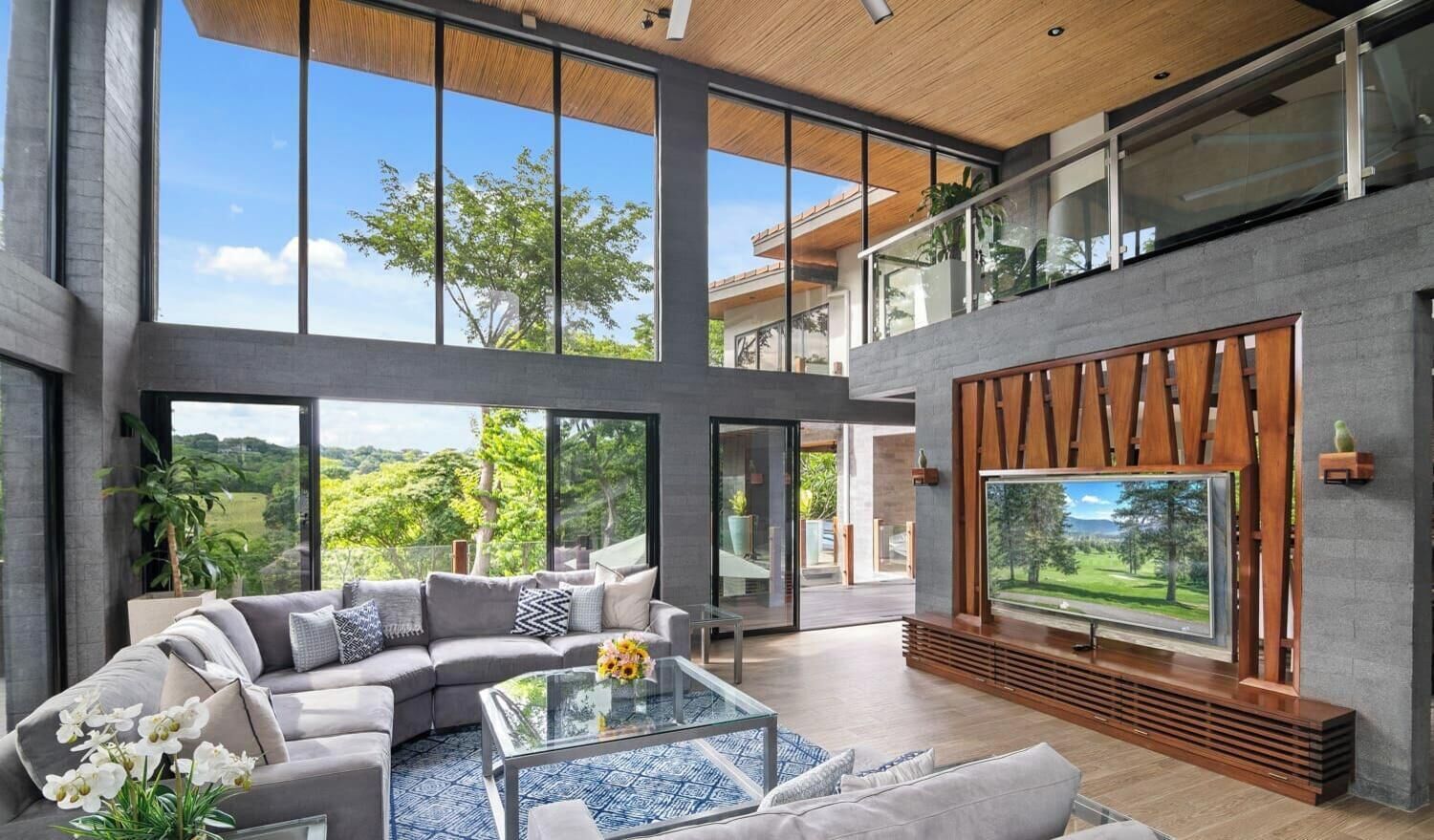 TV connectée, jeux vidéo, chaîne hi-fi, espaces bureaux