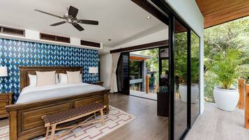 6 bedrooms, in-room safe, desk, iron/ironing board