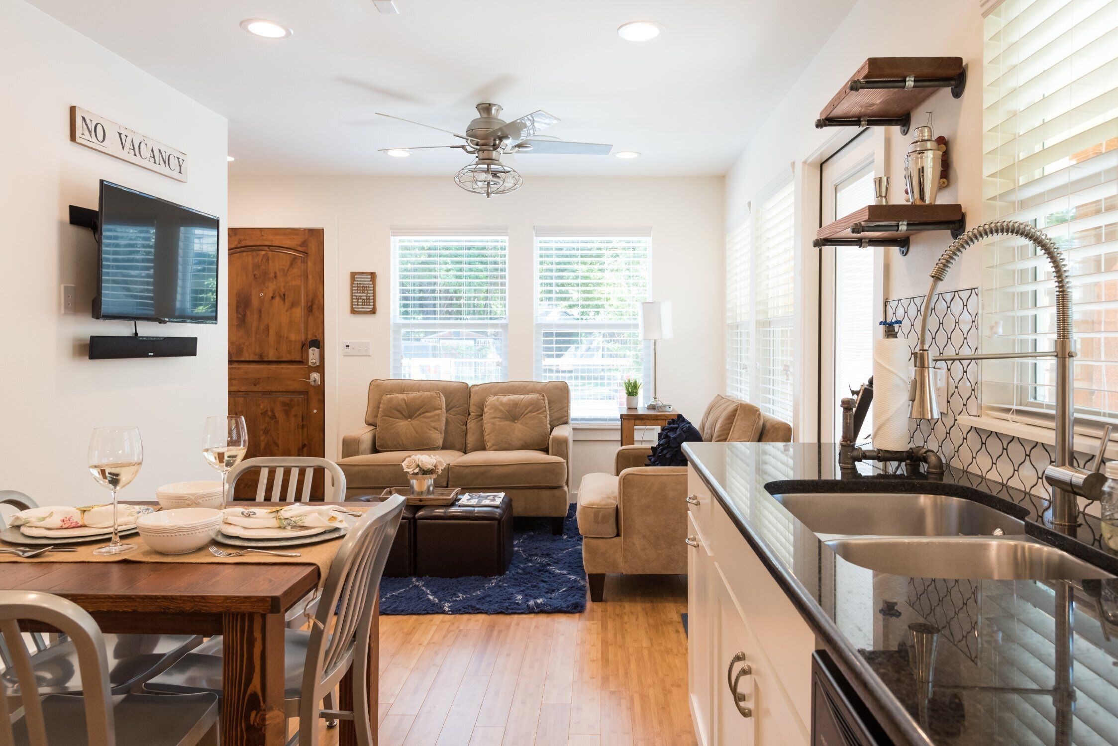 LOCATION- Clara Cottage is in the Heart of East Austin