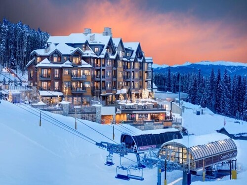 Breathtaking Luxury 2-Bedroom - Ski In/Ski Out on Grand Colorado on Peak Eight