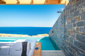 Property grounds - Villa Hellena, Minimalist Design & Spa Retreat (Heraklion)