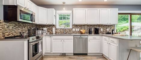 Frigorífic, microones, forn i placa de cuina