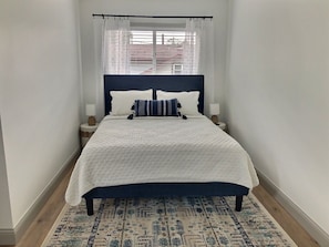 4 bedrooms, iron/ironing board, free WiFi, bed sheets