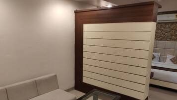 Superior Double Room | Desk, free WiFi