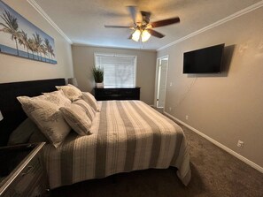 5 bedrooms, in-room safe, desk, iron/ironing board